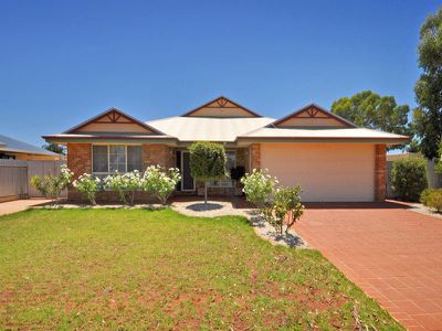 35 McGillivray Crescent, Kalgoorlie