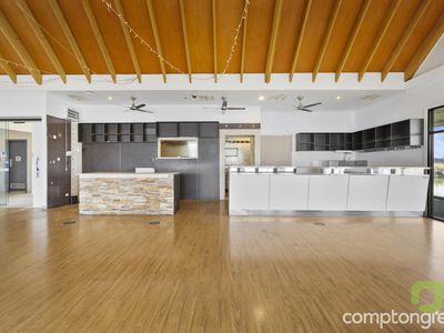 72 Greg Norman Drive, Sanctuary Lakes