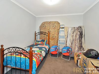 17 Hutchesson Street, Horsham