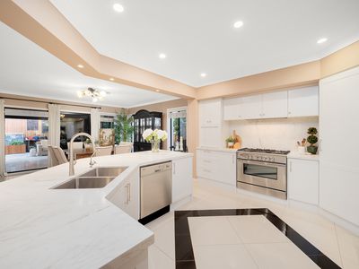 52 Connaught Circuit, Kellyville