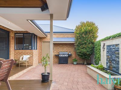 11 Heysen Crest, Woodvale