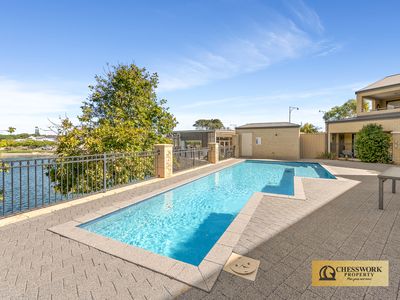 4 / 4 Burnley Way, Butler