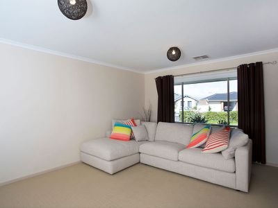 8 Chartreuse Court, Aldinga Beach