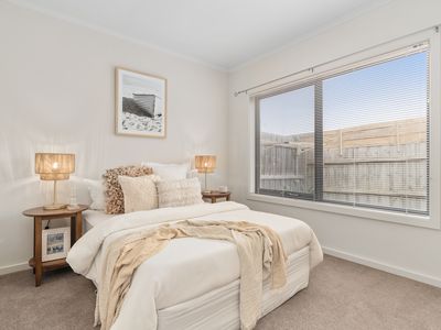 6 / 33 Deane Street, Frankston