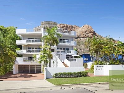 2 / 8 Paxton Street, North Ward