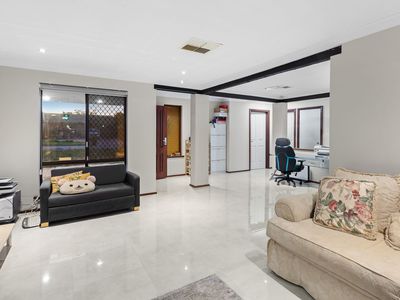 79 Grenadier Drive, Thornlie