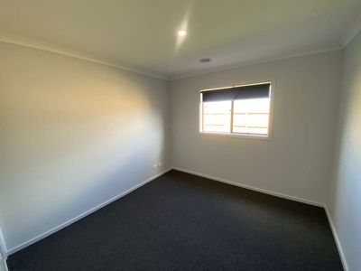 4 Shrubs Road, Mambourin