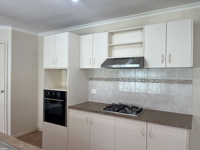 25 Dona Drive, Hoppers Crossing