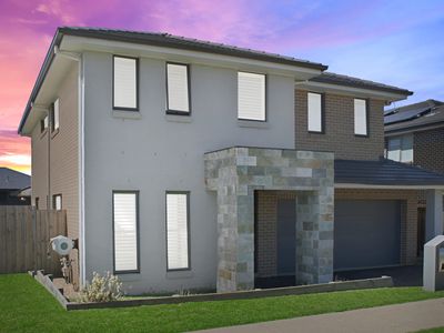 82  Sundowner Parkway (The Gables), Box Hill