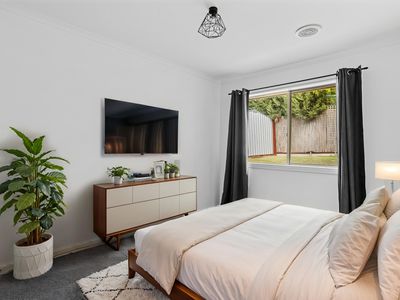 8 Buckingham Pl, Frankston South
