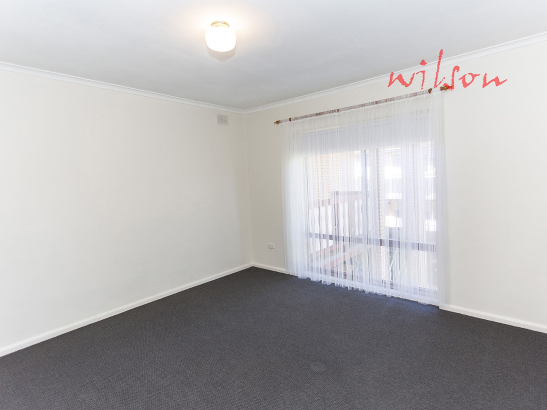 8 / 10 Jeffrey Street, Brooklyn Park