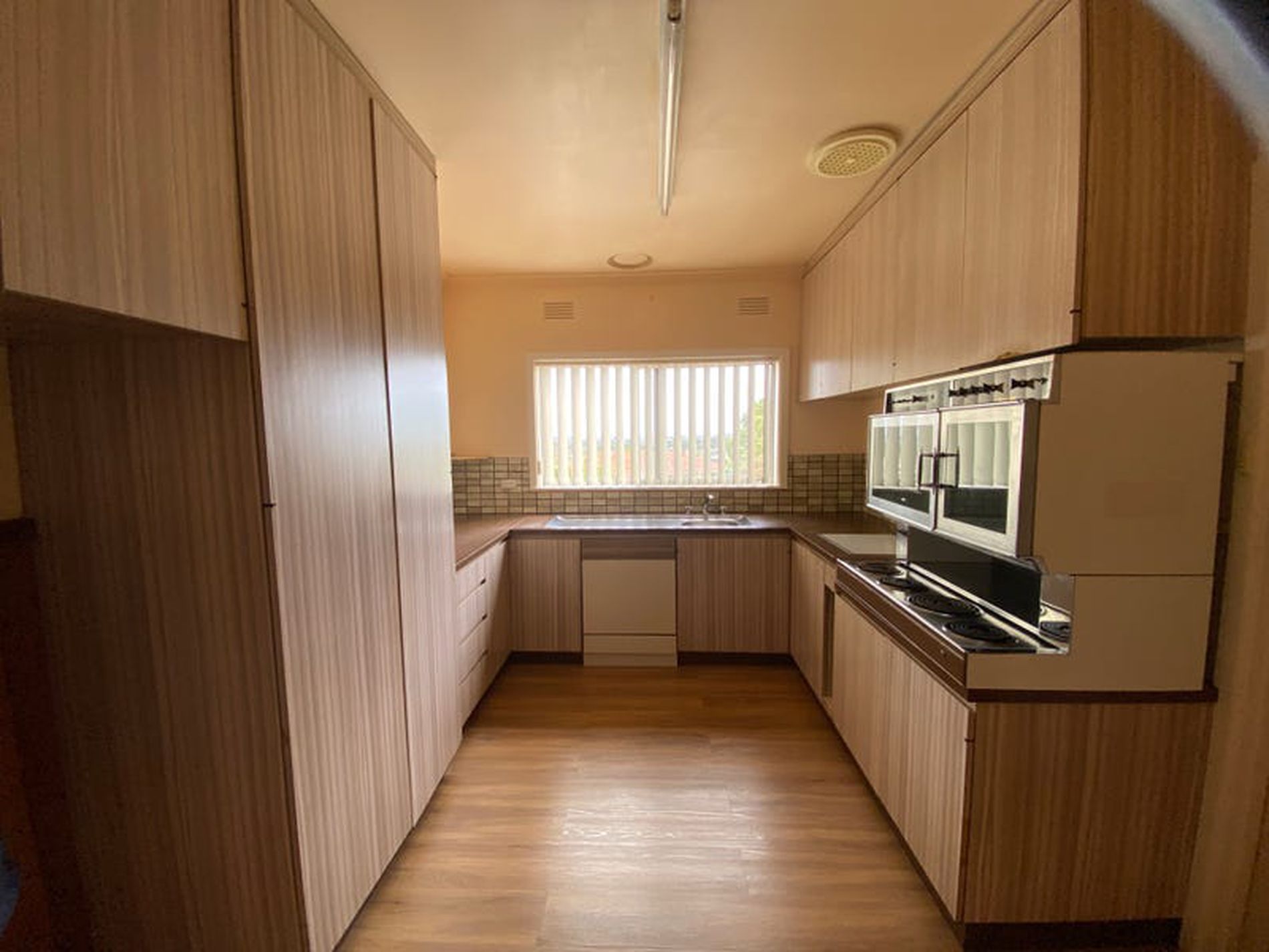 11 Kirriemuir Street, Hamlyn Heights