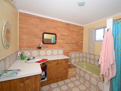 4 BORONIA STREET, Burrum Heads