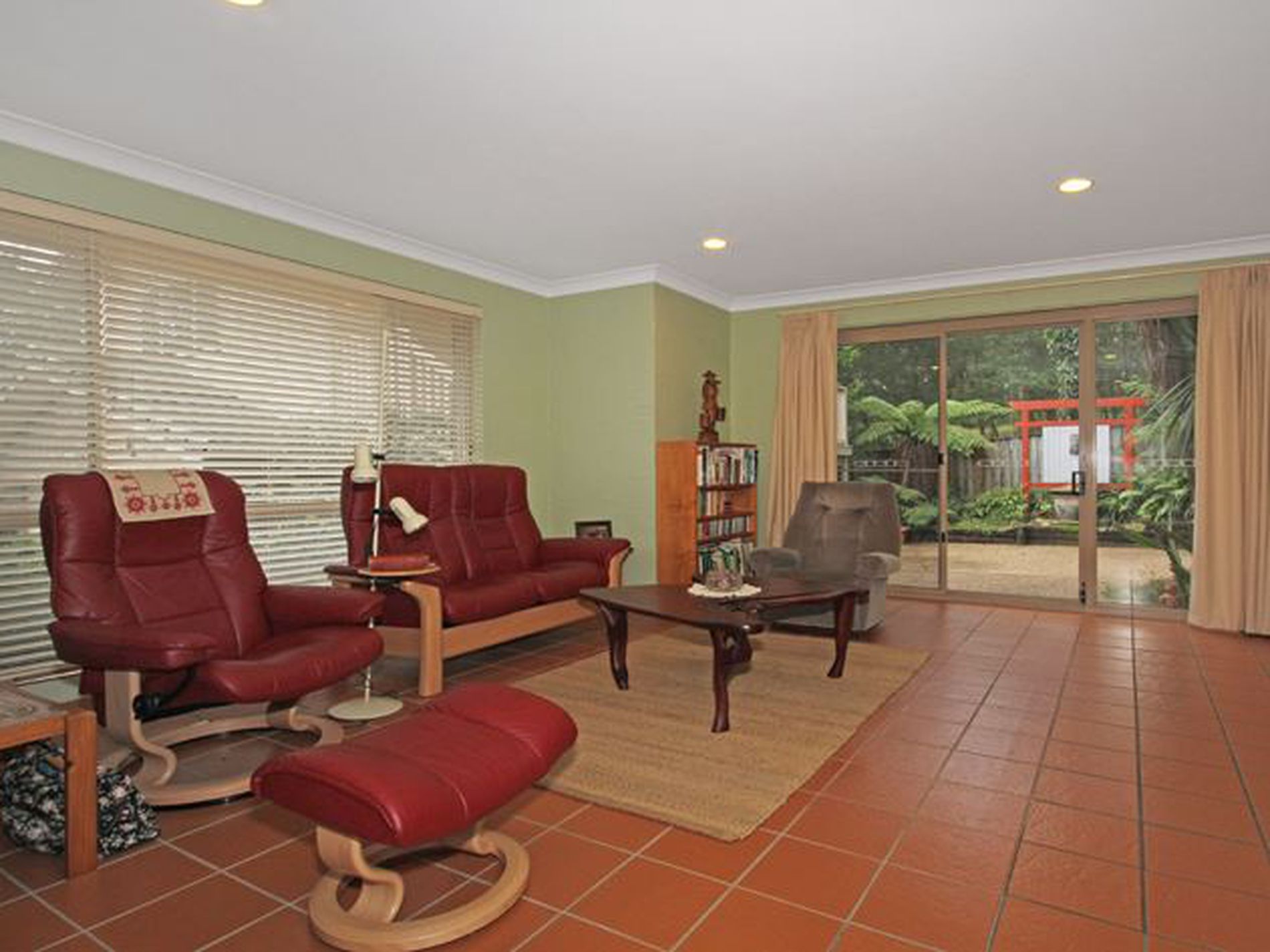 2 / 15 Clyde Street, Mollymook Beach