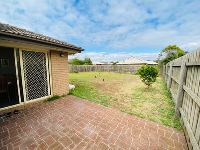 32 Kerford Crescent, Point Cook