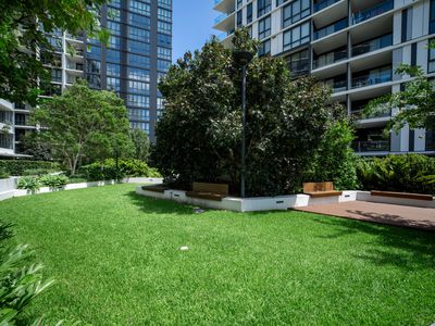 2010 / 9 Brodie Spark Drive, Wolli Creek