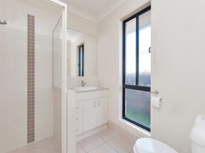44 Pencarrow Crescent, Raceview