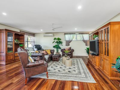 32 Sommerville Crescent, Whitfield