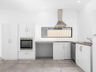 8C Stanmore Ct, Lynwood