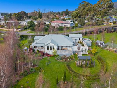 20 Woodbridge Hill Road, Woodbridge