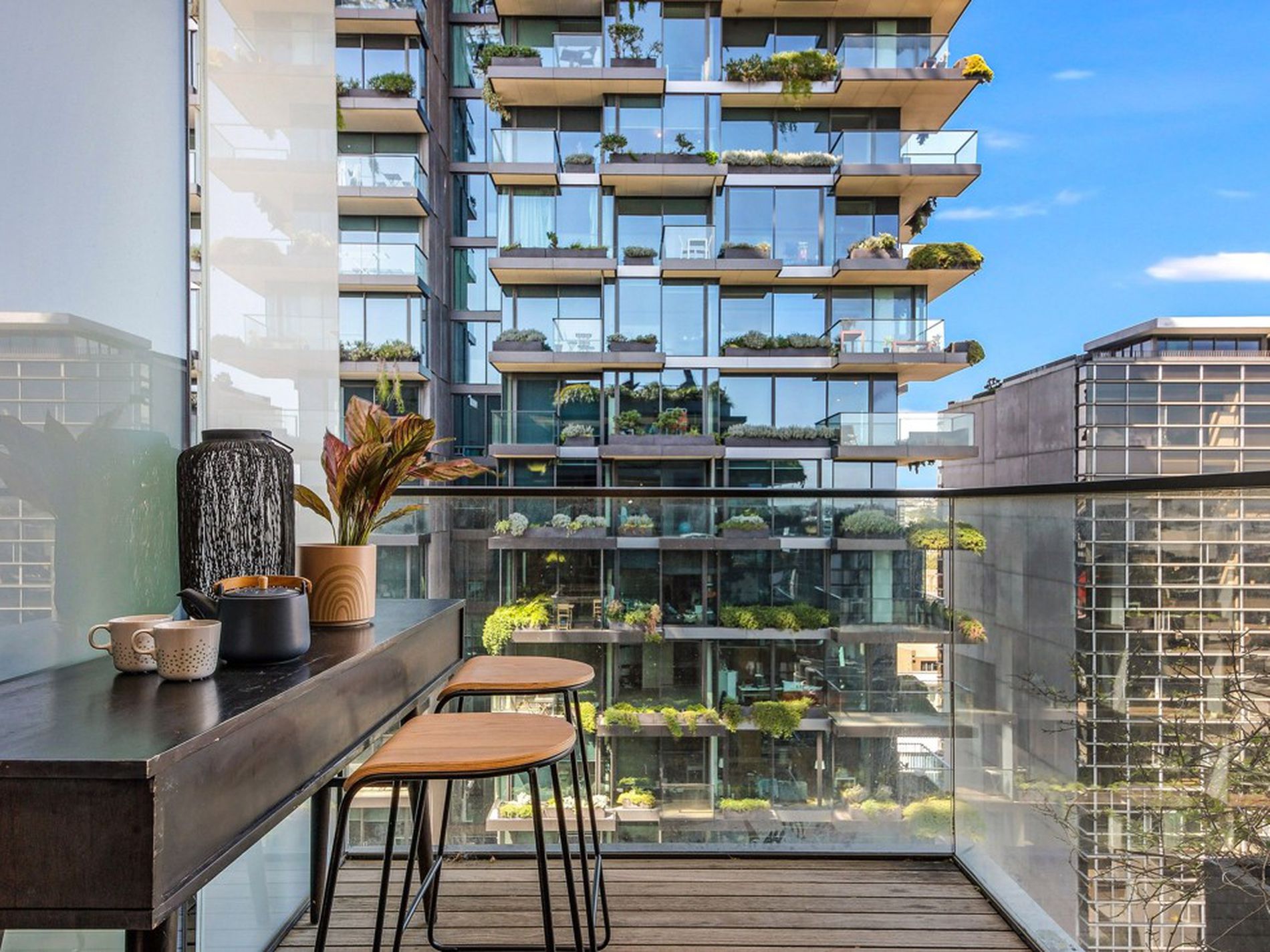2 Chippendale  Way, Chippendale
