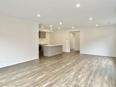 123 Palmdale Crescent, Mambourin