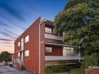 6 / 15 Hillcrest Street , Wollongong