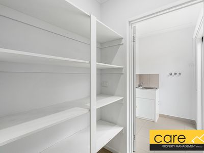 25 O'Meara Cres, Cranbourne East