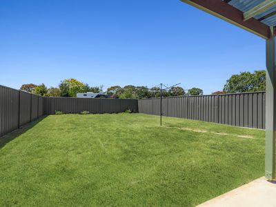 2 / 2 Holborow Street, Crookwell