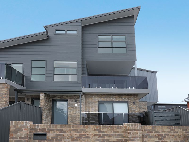 2 / 2 Cowper Street, Fairy Meadow