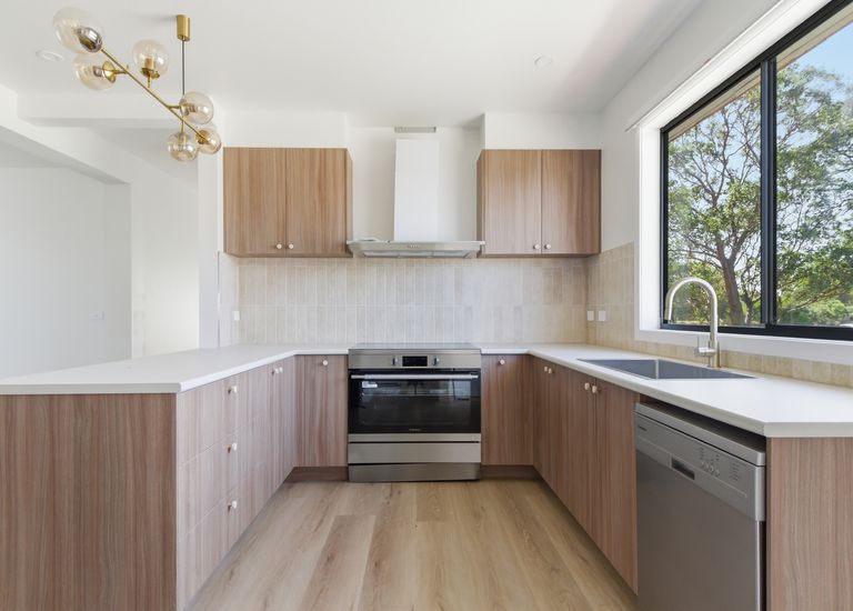 138 Oakleys Road, Portland