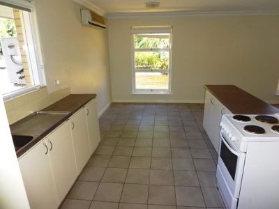 8 Mandala Crescent, Bateman