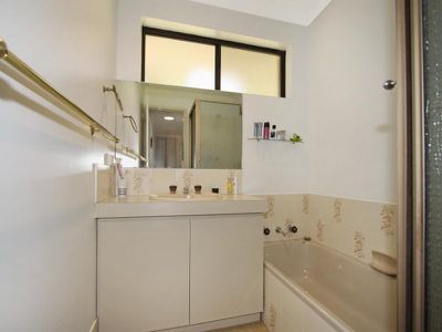 2 Trythall Place, Hannans