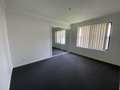 8 Kiamba Street, Upper Coomera