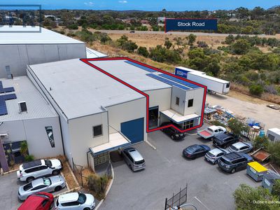 2 / 5 Sequoia Place, Bibra Lake