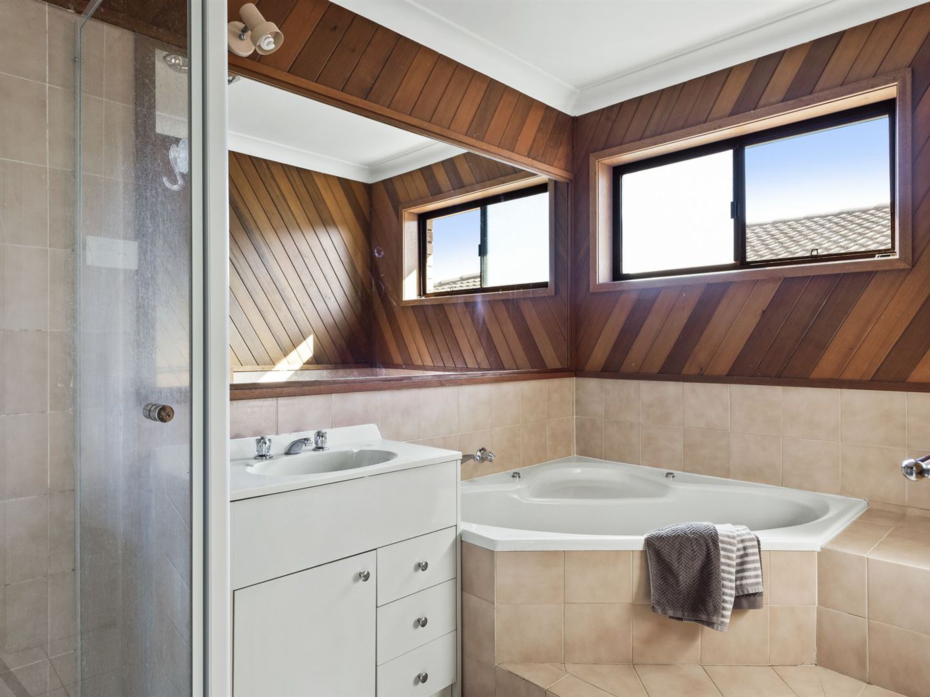 22 Leigh Crescent, Ulladulla