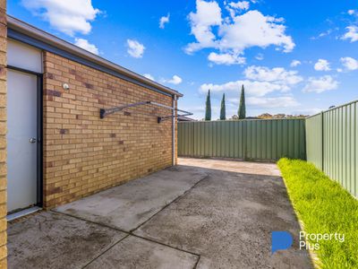 5 Deharl Court, Ascot