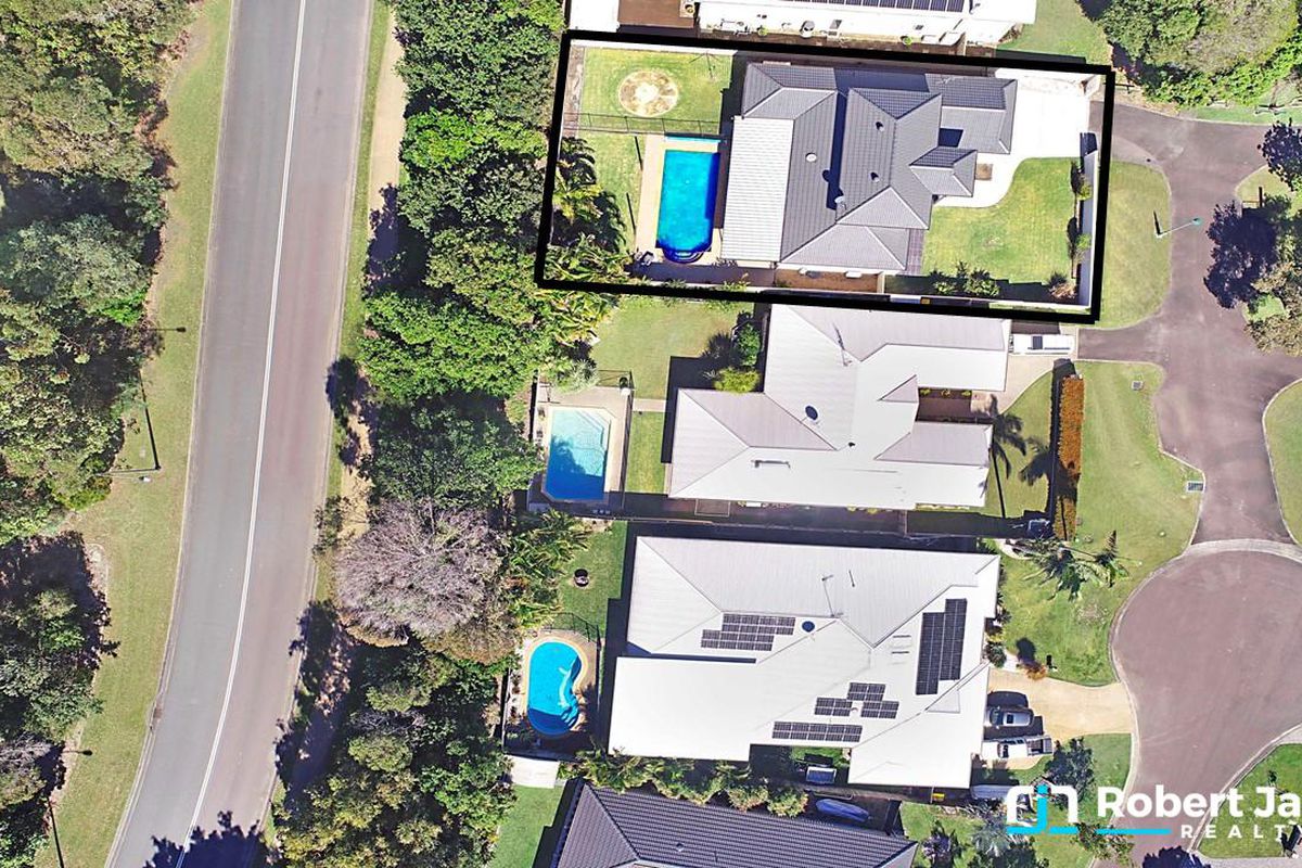 16 Tibrogargan Place, Pelican Waters