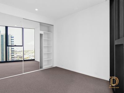 2807 / 18 Hoff Boulevard, Southbank