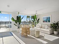 2940  Gold Coast Highway, Surfers Paradise