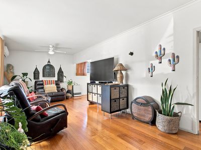 13 Weir Street, Sale