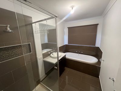 2 Silverleaf Road, Kialla