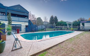 8 Glamis Rise, Beaconsfield