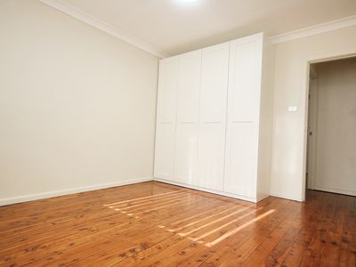 4 / 16 Renown Avenue, Wiley Park