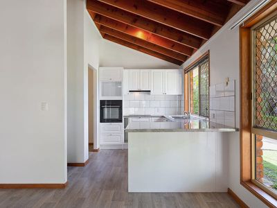 14 Gosford Court, Rochedale South