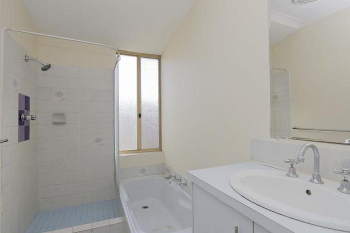 6 Tablo Court, South Lake