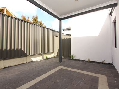 20B Woodchester Road, Nollamara