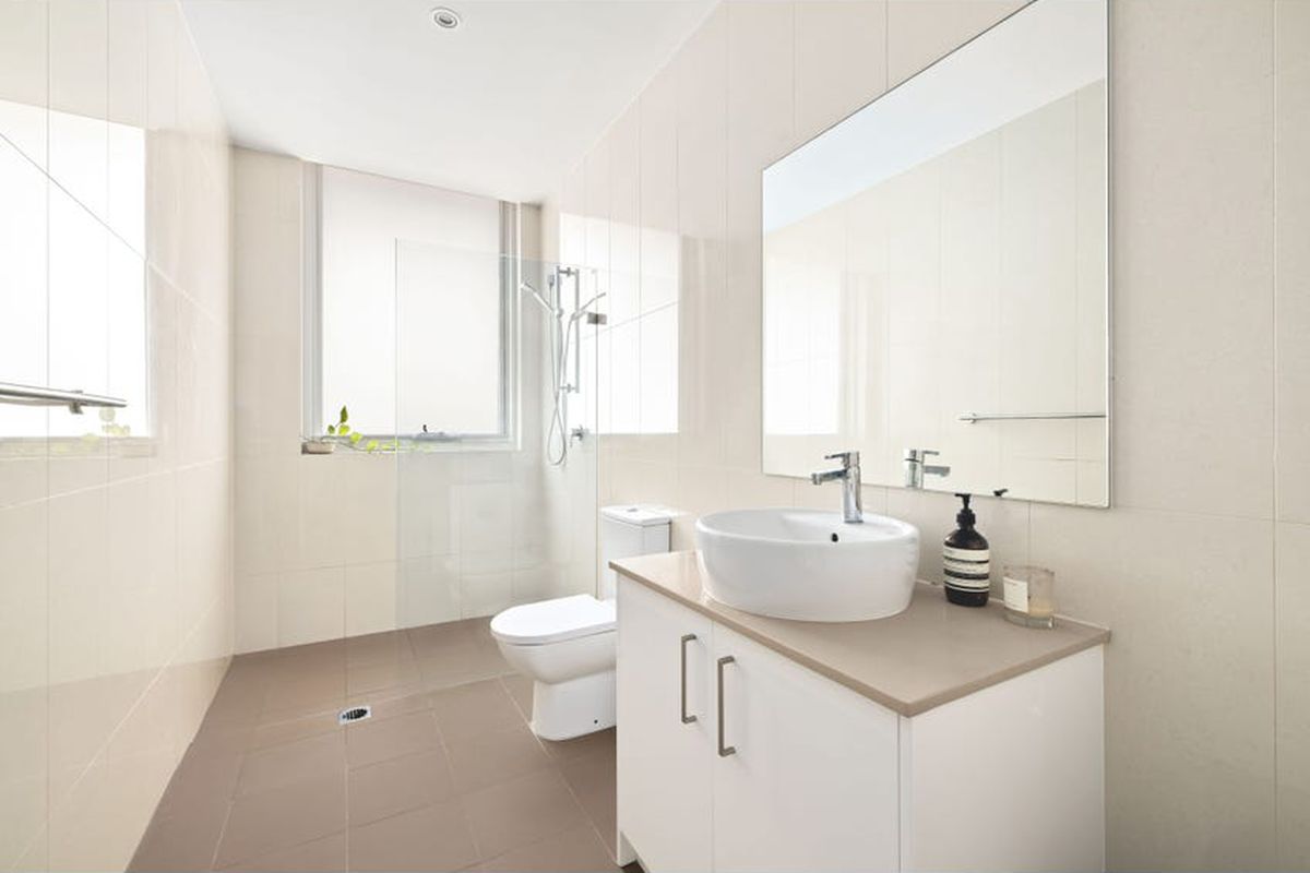 2 / 6 Moore Street, Bondi