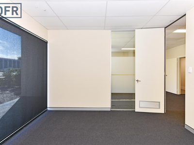 1 / 70 Discovery Drive, Bibra Lake