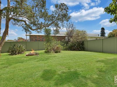 4 Sunrise Avenue, Budgewoi